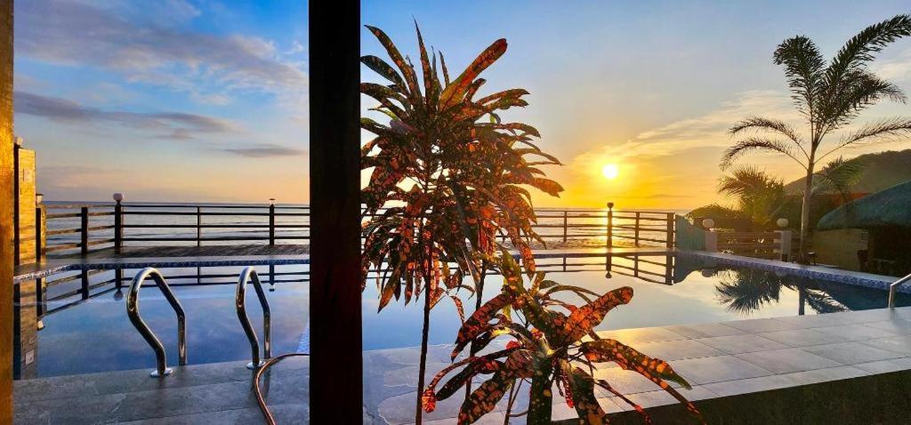 Aura Marina Sands Beach Resort Балер Экстерьер фото